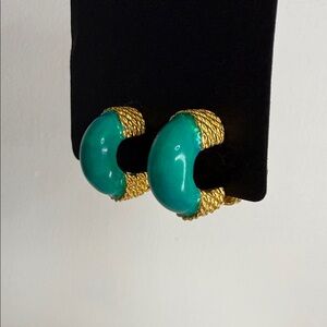 KJL Kenneth Jay Lane Green Cabochon Clip Earrings